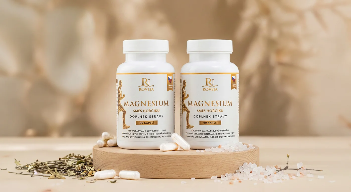 Roveja Magnesium směs hořčíků – výhodné dvouměsíční balení, dvě lahve doplňku stravy s kapslemi a přírodní dekorací